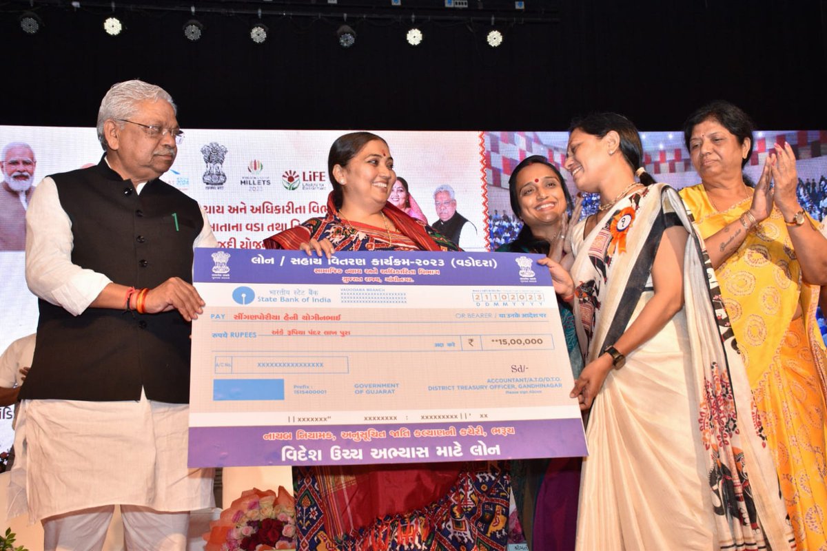 Info_Vadodara's tweet image. વડોદરામાં અનુસૂચિત જાતિના ઉત્કર્ષ માટે 2024-25માં રૂ. 43.37 કરોડની આર્થિક સહાય!

#socialwelfare #GujaratDevelopment #SCwelfare #educationforall #InclusiveGrowth #vadodarainitiatives #vadodara #vadodaranews #vadodaracity #info_vadodaara_gog