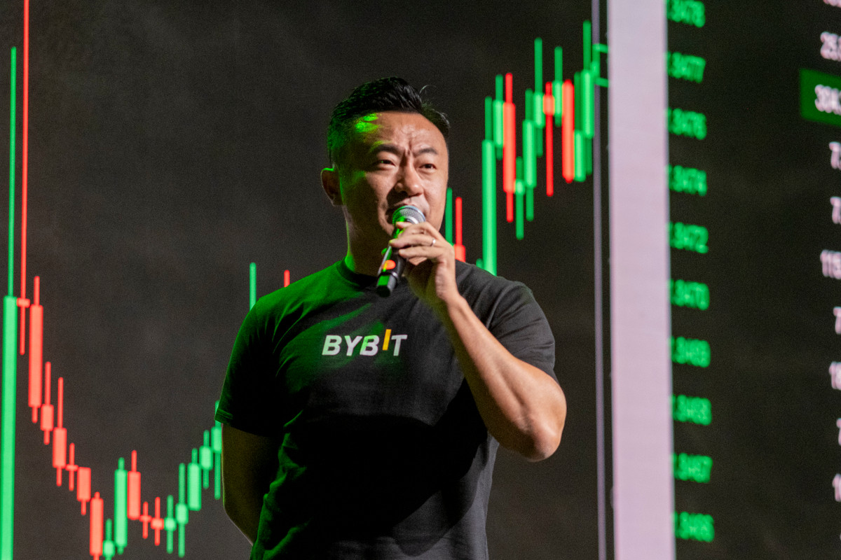 MantleIntern_'s tweet image. . @benbybit just dropped major alpha during his opening speech at #BybitCCCC in Bali
Bybit is working on a greater integration with Mantle Banking by @Mantle_Official 👀