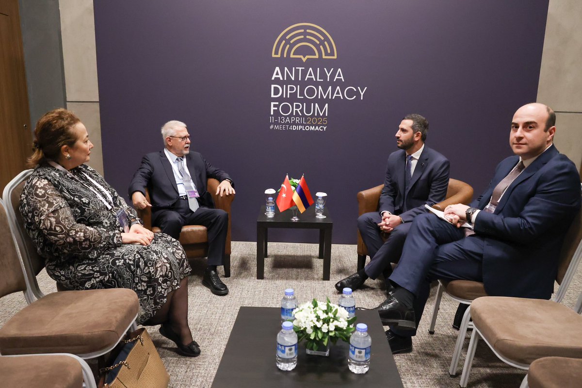 RubenRubinyan's tweet photo. Had a good discussion on #Armenia-#Turkiye normalization process with @serdarkilic9 in @AntalyaDF. https://t.co/ocqa2z5OKp
