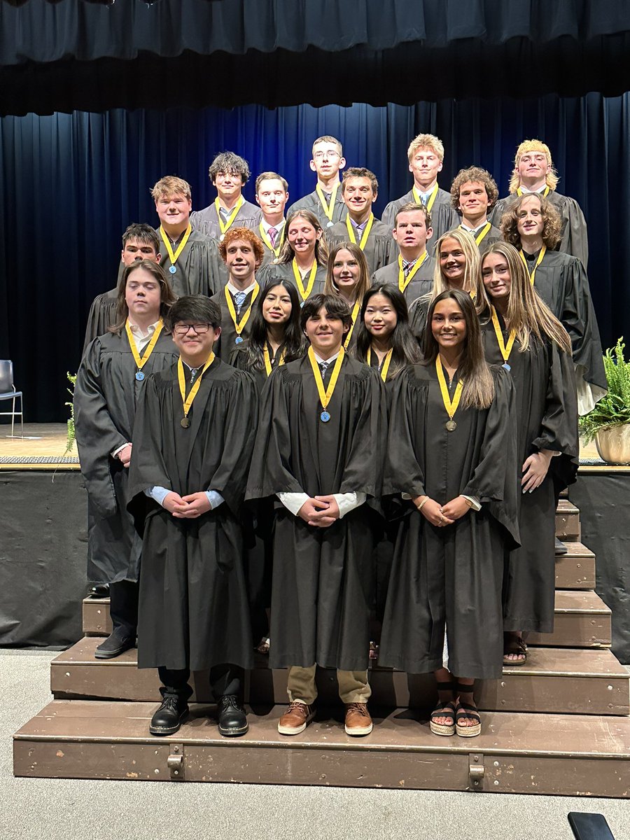 SDHSSeahawks's tweet photo. Celebrating our #Mathletes at the Mu Alpha Theta Honor Society Induction Ceremony! ♾️💪 https://t.co/s6VvsKRY7O