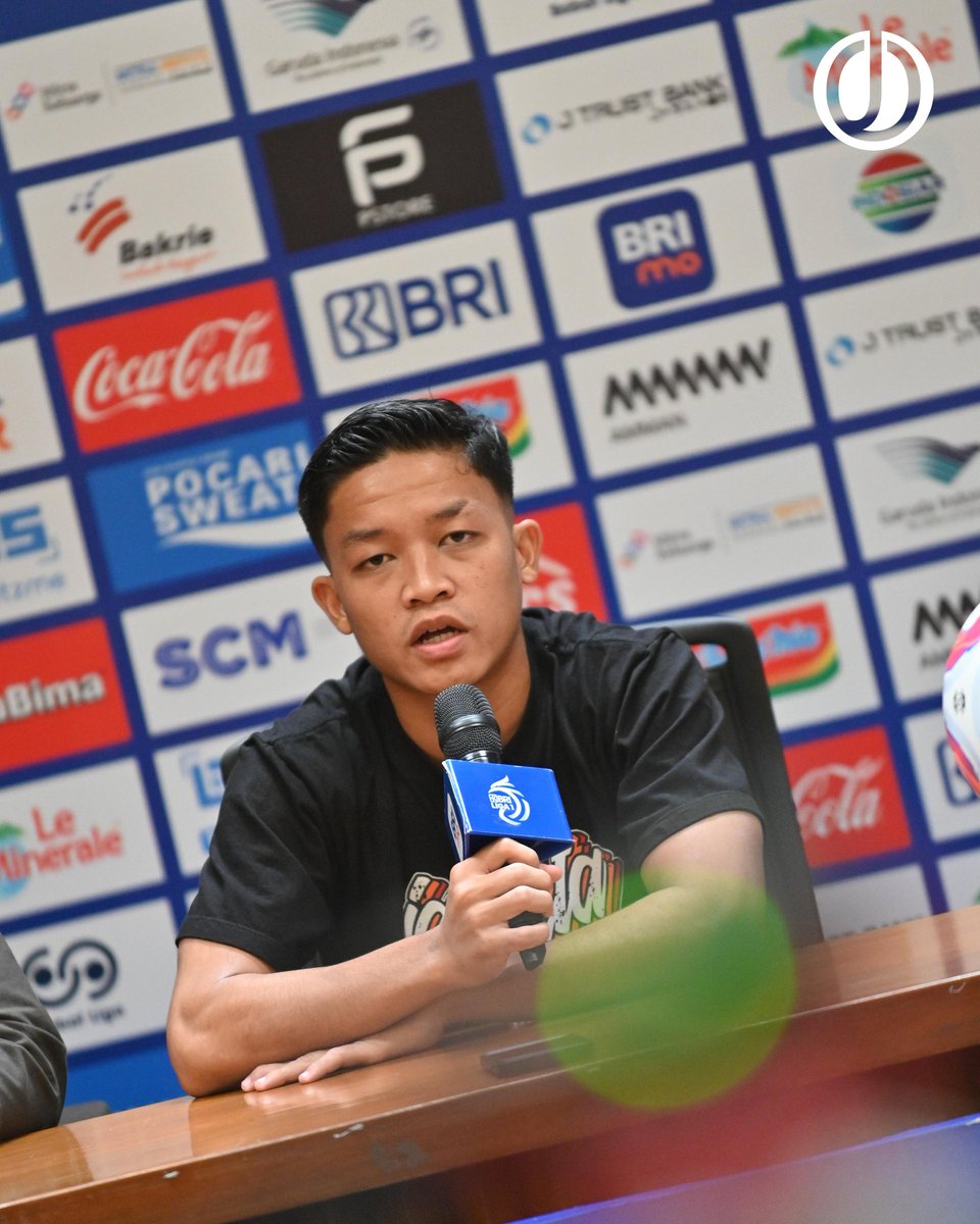 JakOnline's tweet photo. Pekerjaan belum selesai meskipun secara kasat mata, peluang juara terlihat menjauh. 

Push sampai akhir! 

#persija #persijajakarta #jakonline #jakmania #liga12024 #UpdateJO https://t.co/1TPKDndE4D