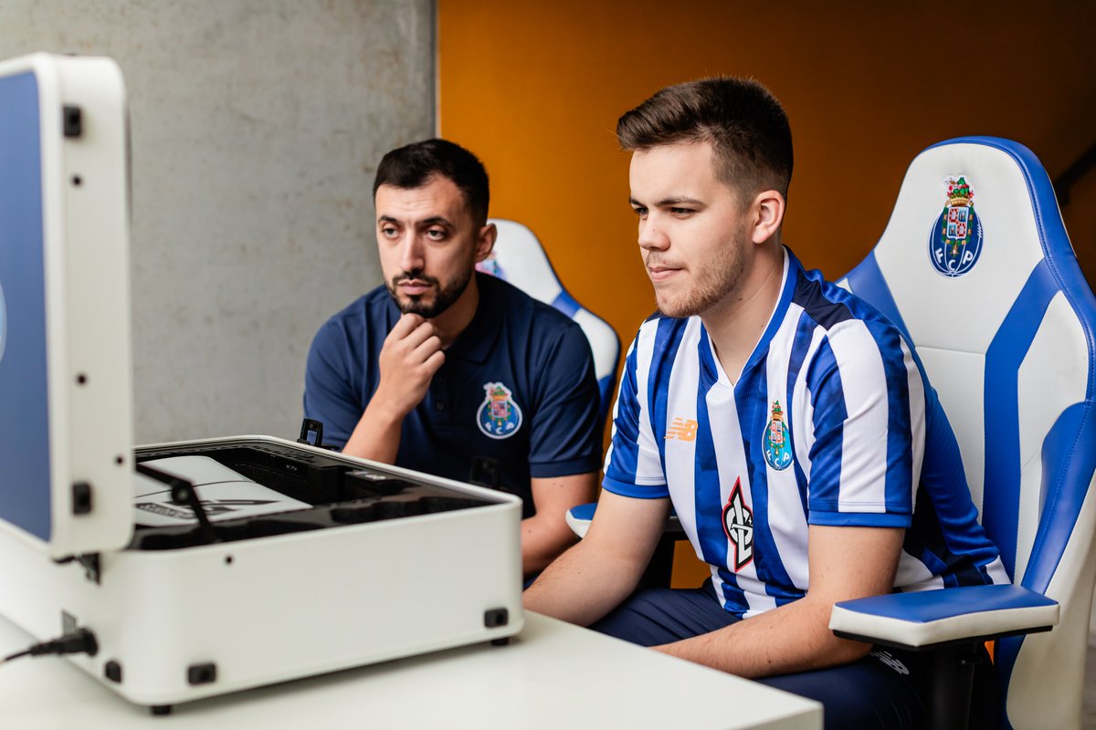 Apoia o #FCPortoeSports nas 𝗙𝗶𝗻𝗮𝗹𝘀 da #eLigaPortugalfutebol 🎮

Entrada gratuita 📍 Arena Liga Portugal

📅 Amanhã
