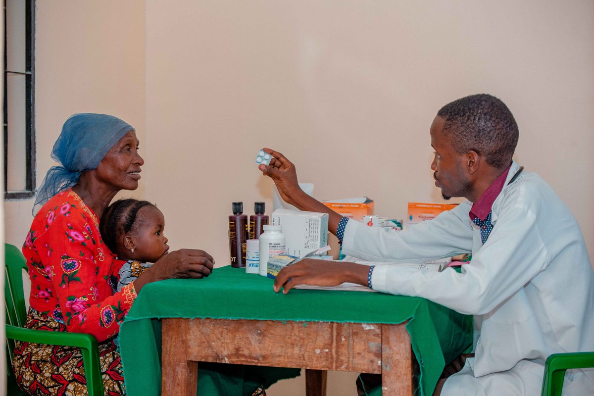 IrlEmbTanzania's tweet photo. Ireland 🇮🇪 is committed to supporting the health sector strategy for Tanzania 🇹🇿, especially in strengthening primary healthcare systems and services and improving the health of women and girls.
#WorldHealthWeek #WorldHealthDay https://t.co/KCiXzhoohM