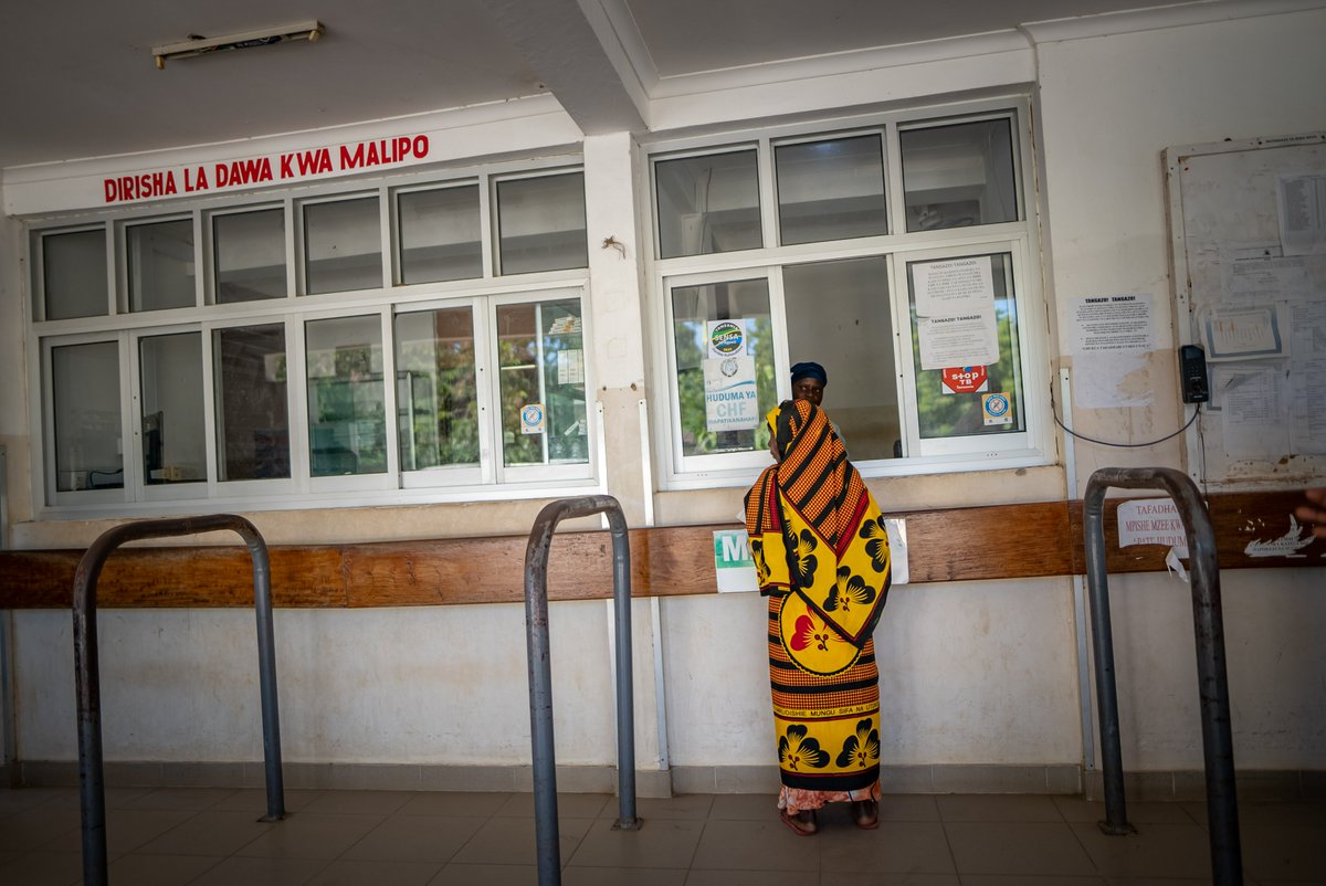 IrlEmbTanzania's tweet photo. Ireland 🇮🇪 is committed to supporting the health sector strategy for Tanzania 🇹🇿, especially in strengthening primary healthcare systems and services and improving the health of women and girls.
#WorldHealthWeek #WorldHealthDay https://t.co/KCiXzhoohM