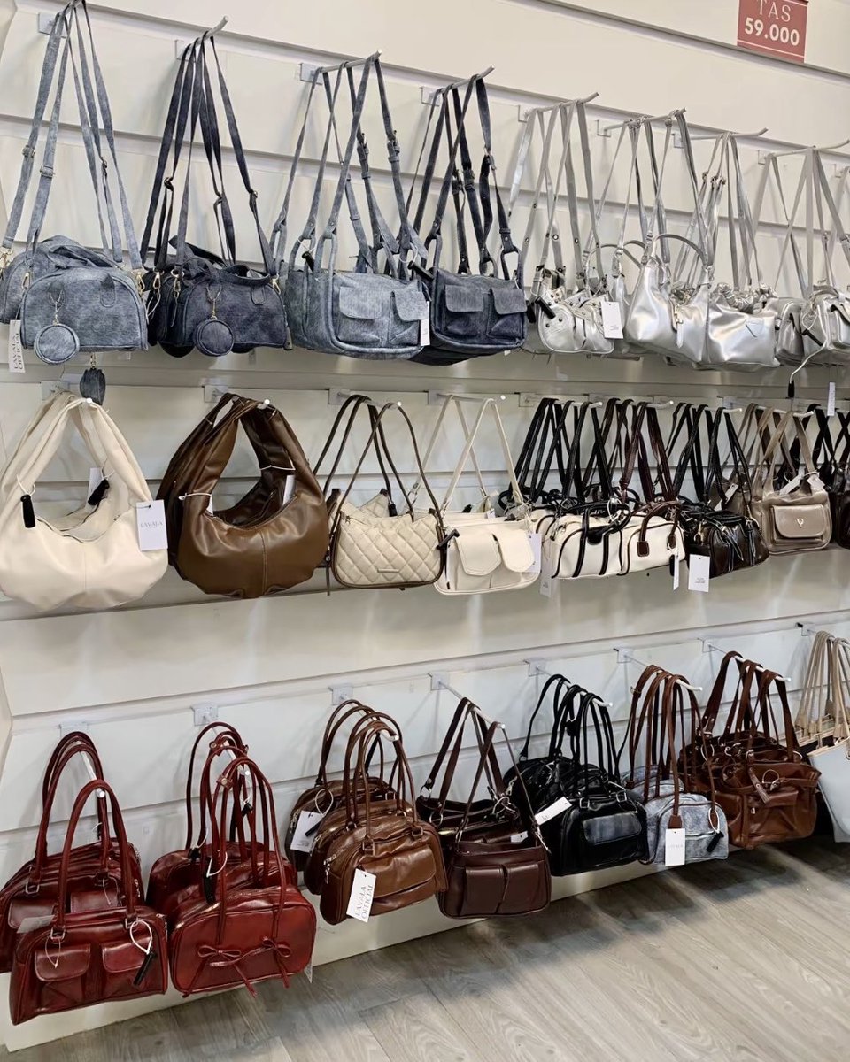 berburushopee's tweet photo. makasih lavala udah jual tas secakep ini dengan harga serba 59ribuan aja😭🫶🏻 https://t.co/WxckcGsP89