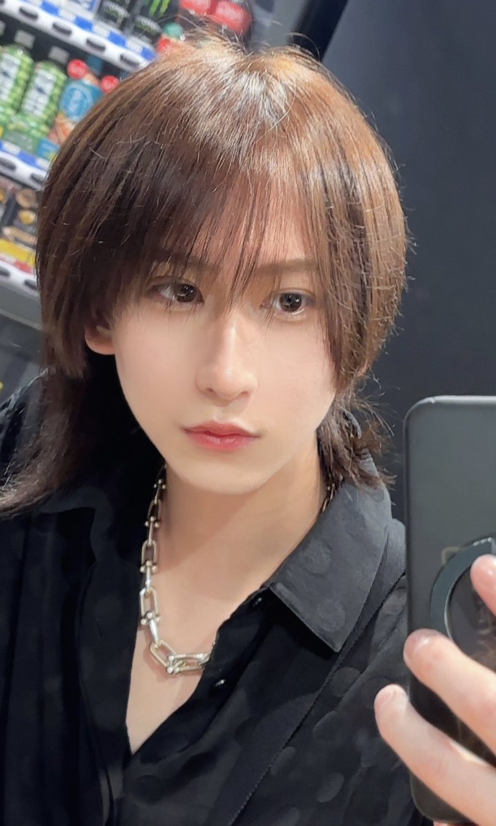 kaimist0's tweet photo. 2年ぶりに髪染めた💡 https://t.co/K1uoLTh76R