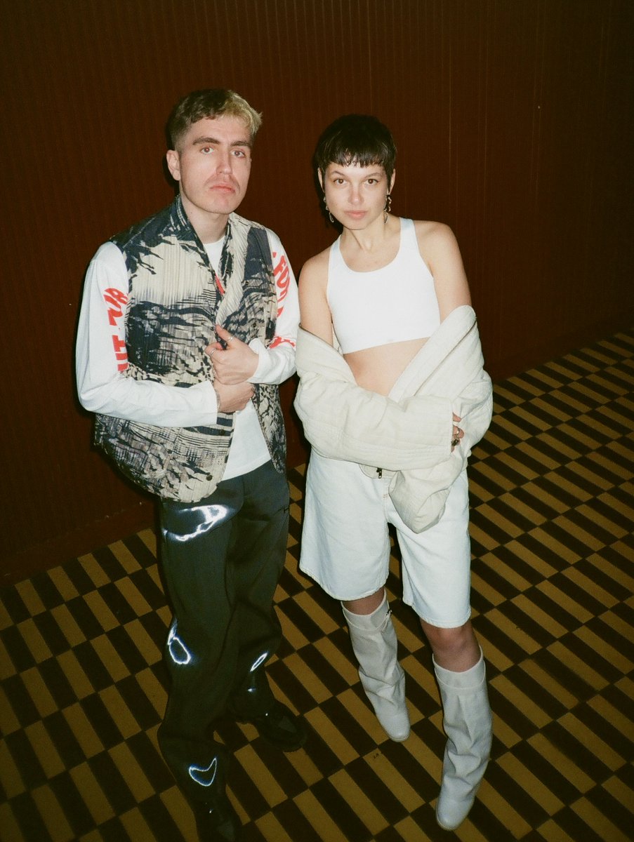DIFFUSMagazin's tweet photo. Dillistone und Dayyani sind nicht nur zwei aufstrebende Sterne am Techno (Nacht)-Himmel aus Dänemark – jetzt haben sie sich auch noch zusammengetan und mit „Overtime“ den Soundtrack für die wärmerwerdenden Tage geschaffen!

https://t.co/IhmV0G6t9i https://t.co/gi08OVpPYo