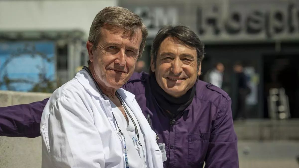AEHVE (@cerohepatitis) on Twitter photo 🫂La cura revolucionaria de la #hepatitisC que unió al actor Carmelo Gómez con su médico: “Ahora el virus es un mal sueño”. <a href="/eldiarioes/">elDiario.es</a> reúne al intérprete con el hepatólogo que le curó de este virus gracias a los ADD. ¡Gracias <a href="/sofi_pm/">Sofía Pérez Mendoza</a> por el reportaje!👇
eldiario.es/sociedad/cura-… 🫂La cura revolucionaria de la #hepatitisC que unió al actor Carmelo Gómez con su médico: “Ahora el virus es un mal sueño”. <a href="/eldiarioes/">elDiario.es</a> reúne al intérprete con el hepatólogo que le curó de este virus gracias a los ADD. ¡Gracias <a href="/sofi_pm/">Sofía Pérez Mendoza</a> por el reportaje!👇
eldiario.es/sociedad/cura-…