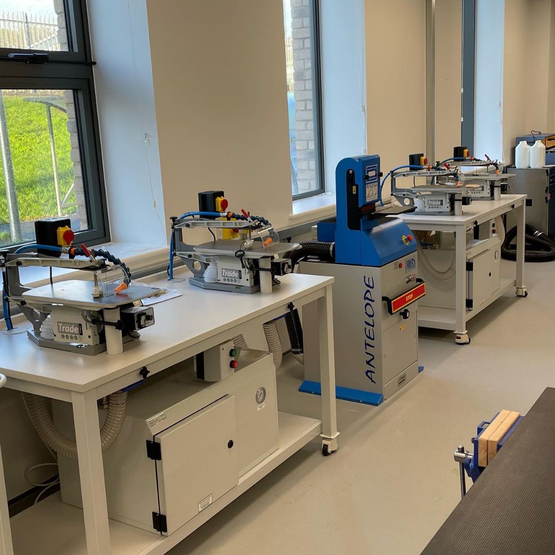 GroupNortek's tweet photo. Create a dynamic and efficient workspace with our design and technology benches.  #WorkspaceDesign #NortekGroup https://t.co/CIGvwbxMPQ