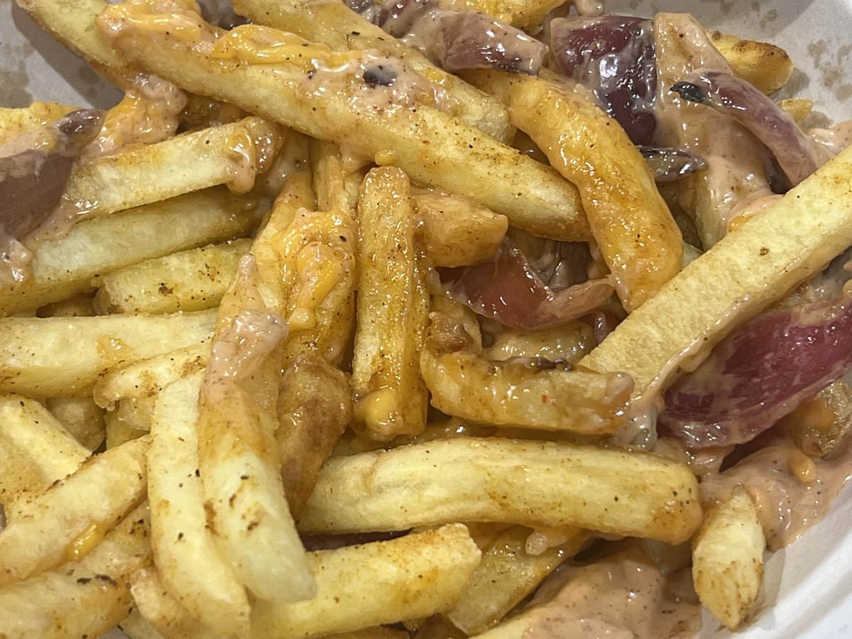 Robotvirgin's tweet photo. Special Fries at Next Level Burger, a PDX Vegan Burger Restaurant; Fries with Organic Grilled Onions, Melted Cheese & House-Made Sauce!
.
.
.
.
.
#fries #frenchfries #organic #organicvegan #vegan #veganfood #plantbased #veganism #veganfortheanimals #vegancheese #nextlevelburger https://t.co/RpIsZW1wkT