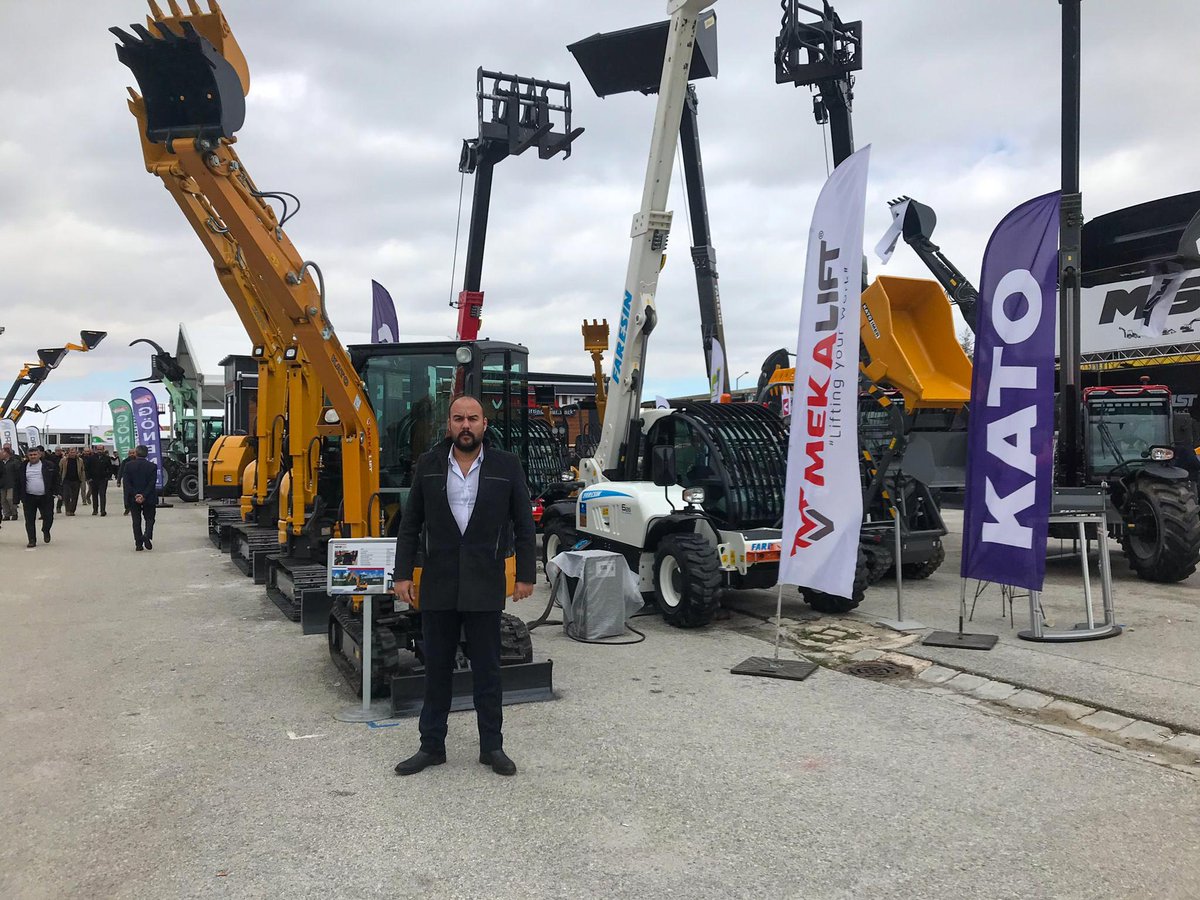 LVT Test Laboratuvarları olarak Konya Tarım Fuarı'ndaydık. Enerji ve elektrik alanında faaliyet gösteren firmaların test ihtiyaçları üzerine değerli görüşmeler gerçekleştirdik. Tüm firmalara teşekkür ederiz.