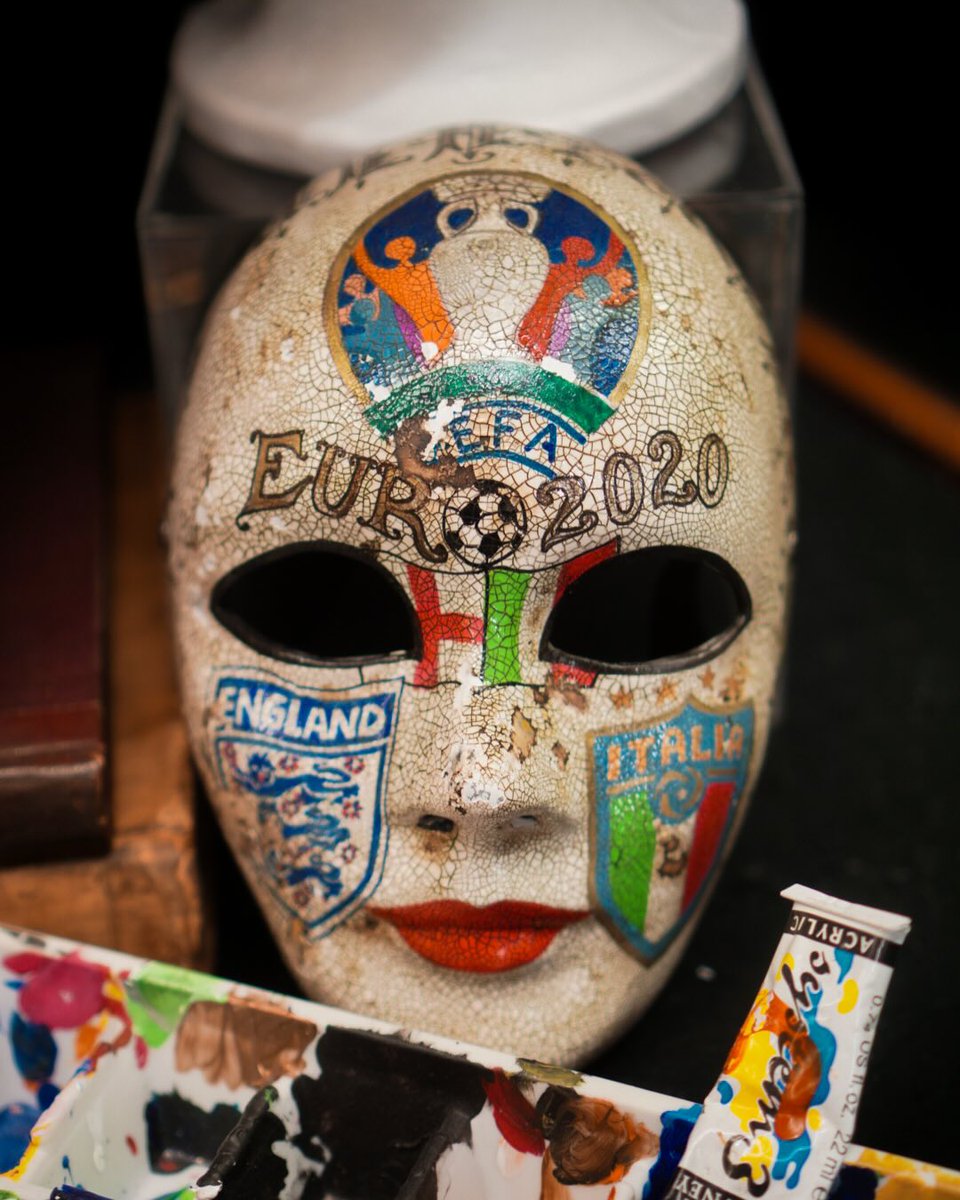 Central Library (@edcentrallib) on Twitter photo We are proud to be collaborating with <a href="/TradDanceScot/">Trad Dance Forum</a> for this year’s Pomegranates Festival exhibition!
‘Masks’ features 20 of Lorraine Pritchard's hand-crafted Venetian and world dance masks. Until the end of April, 10 of these masks can be viewed here at Central Library. We are proud to be collaborating with <a href="/TradDanceScot/">Trad Dance Forum</a> for this year’s Pomegranates Festival exhibition!
‘Masks’ features 20 of Lorraine Pritchard's hand-crafted Venetian and world dance masks. Until the end of April, 10 of these masks can be viewed here at Central Library.