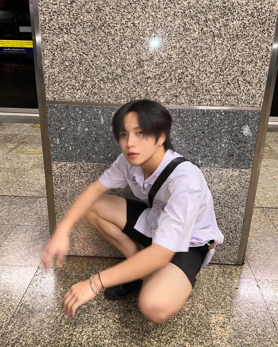 cjungt's tweet photo. I miss my high school era. https://t.co/JsNJ04LE2A