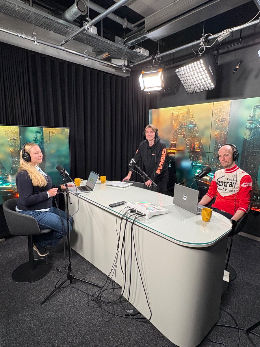 Paketoimme markkinakaaoksen, kauppasodan, Yhdysvaltojen valtionlainojen korot ja Kiinan kovat vastatoimet <a href="/alexafheurlin/">alex af heurlin</a> ja HS taloutta vetävän Joonas Laitisen kanssa.
Trump rikkoi luottamuksen US asemaan maailmantaloudessa - mitä se tarkoittaa?

Kuuntele!
hs.fi/kuuntele/audio…