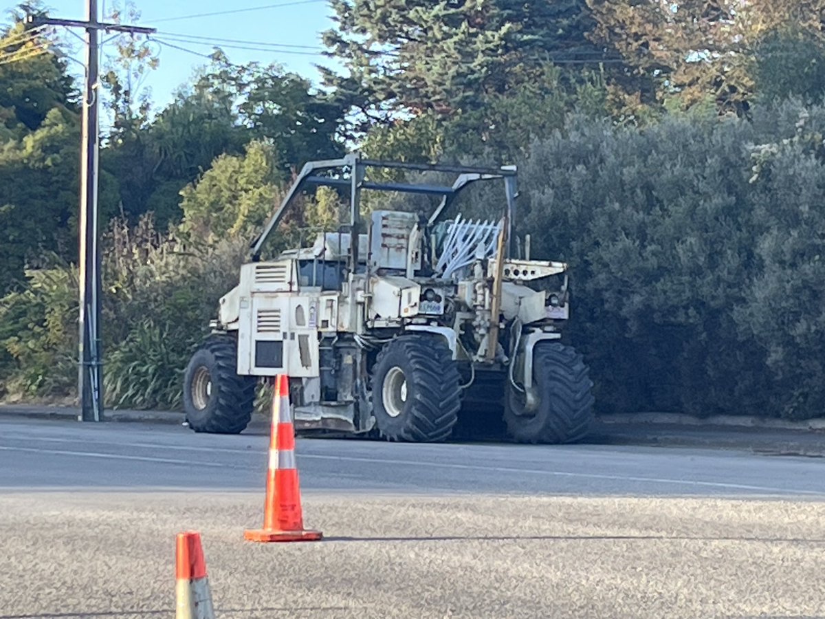 ClaireM_Banking's tweet photo. A weird and wonderful piece of equipment. No idea what itโs for ๐ #DailyWalkPic 11/04/25 https://t.co/DB1n7FcYwS