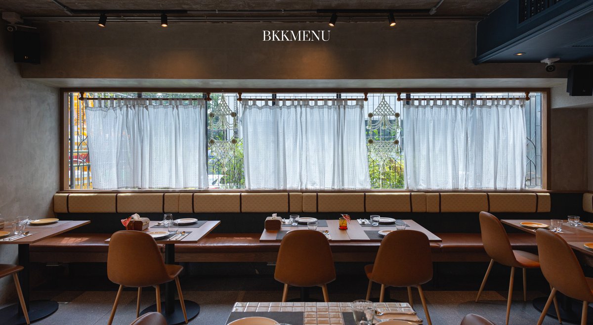 bkkmenu's tweet image. #TOPLIST ครั้งนี้ ขอต้อนรับวันหยุดยาวเทศกาลสงกรานต์ ด้วยการเฟ้นหาความอร่อยที่มาพร้อมกับรสชาติไทย ๆ สไตล์ Home Cook ใครกำลังมองหาร้านอาหารไทยละมุนใจ เหมือนได้รับประทานกับข้าวบ้าน รีบจูงมือคนที่รักหรือชวนครอบครัวไปปักหมุดฉลองความสุขบนโต๊ะอาหารกันด่วน ๆ !