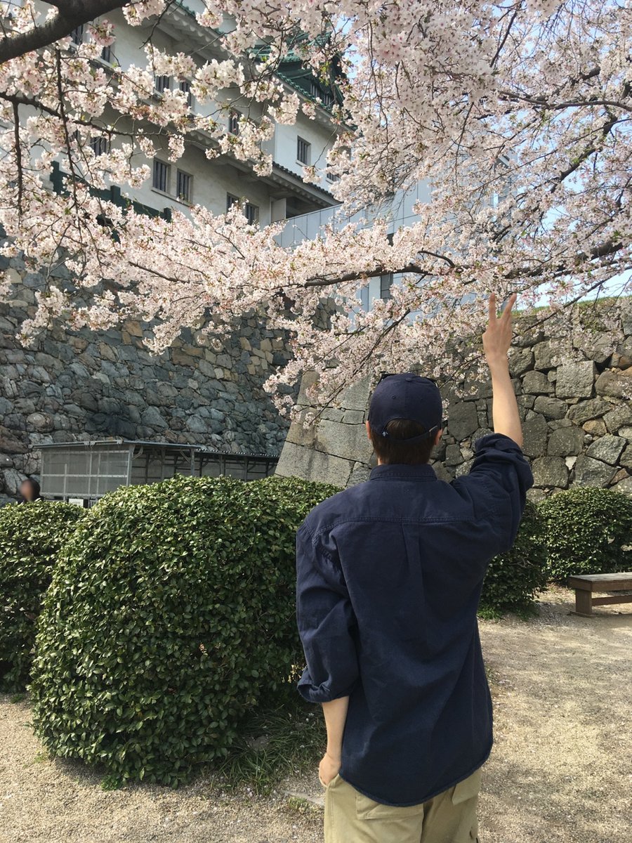BAE173_member's tweet photo. [#유준]

✋🏻🌸

#BAE173 #비에이이173
#YOOJUN https://t.co/zdfLyTUYM7