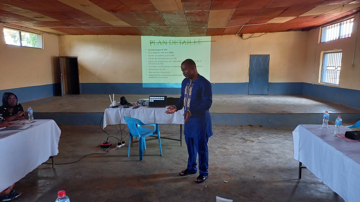 hovuca1's tweet photo. Very interesting and Interactive session between the #AGYW and District Medical Officer of the the Tonga district 🤩🤩🤩 https://t.co/pivYU5aDOL