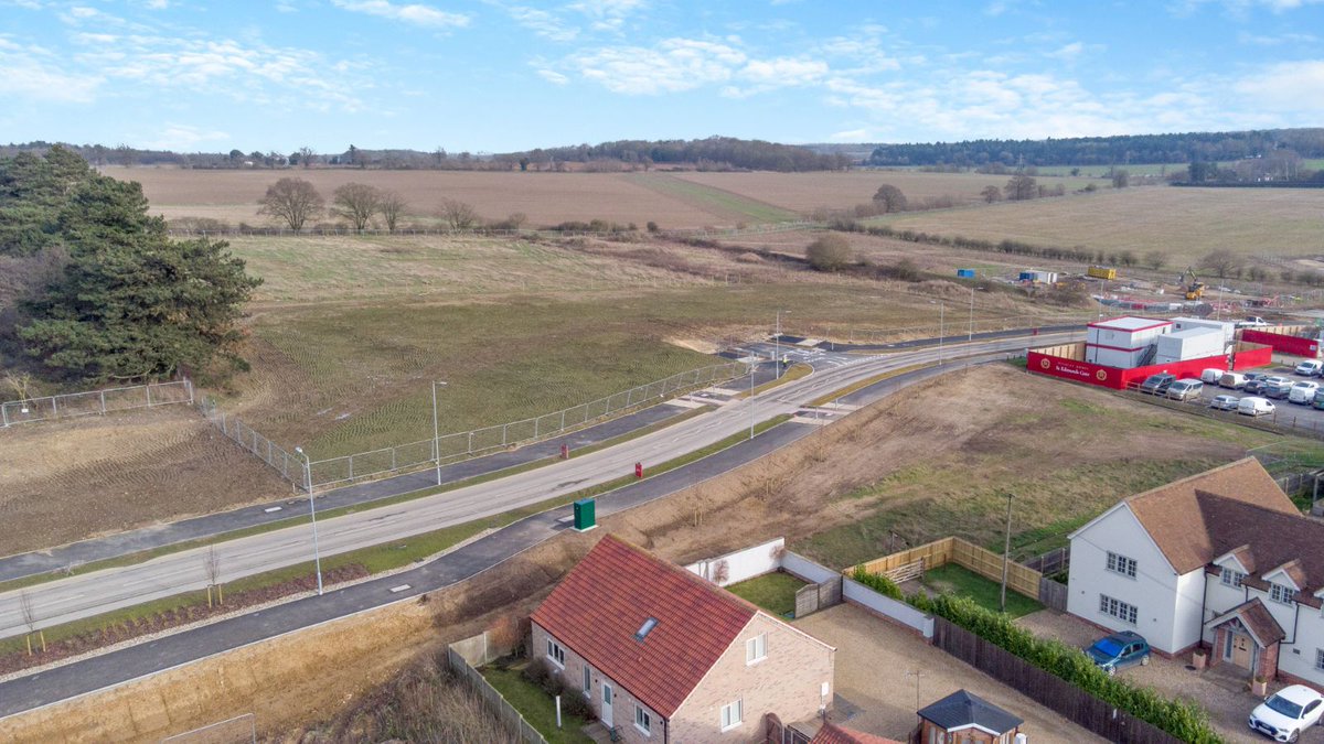 CeresProperty's tweet photo. For Sale: Phase 3 St Edmunds Gate, #BuryStEdmunds. 17.07 acres (6.91 ha) with outline planning for up to 200 dwellings. More info: https://t.co/449muT0DCT. #Development #Agency #CeresProperty #Land #DevelopmentOpportunity #LandForSale @DenburyHomes https://t.co/xl3sch7tQv