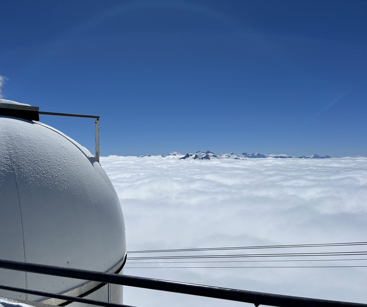 Le <a href="/PicduMidi/">Pic du Midi</a> il y a qq jours à l’occasion d’un tournage pour ses 25 ans et sa candidature à l’Unesco. Juste sublime. 
À retrouver sur  <a href="/SudRadio/">Sud Radio</a>