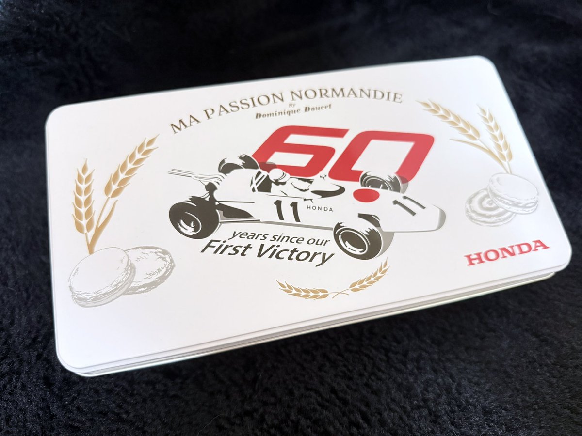 ドミニクドゥーセとHONDAコラボの 初優勝60周年記念缶🏎️🍪 鈴鹿のお