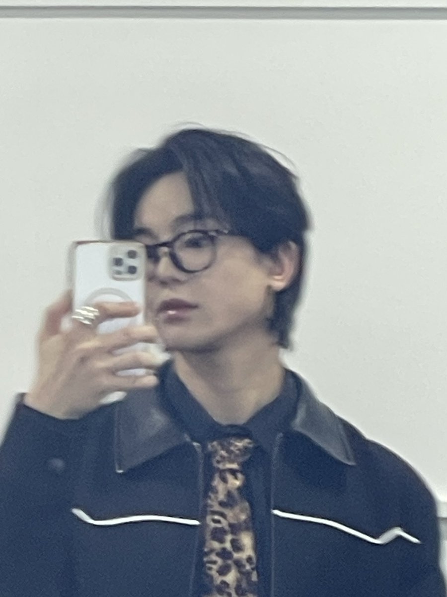 TNX_twt's tweet photo. 같이 공부나 할까?

#TNX
#장현수 #HYUNSOO https://t.co/rHUdPQJFrH