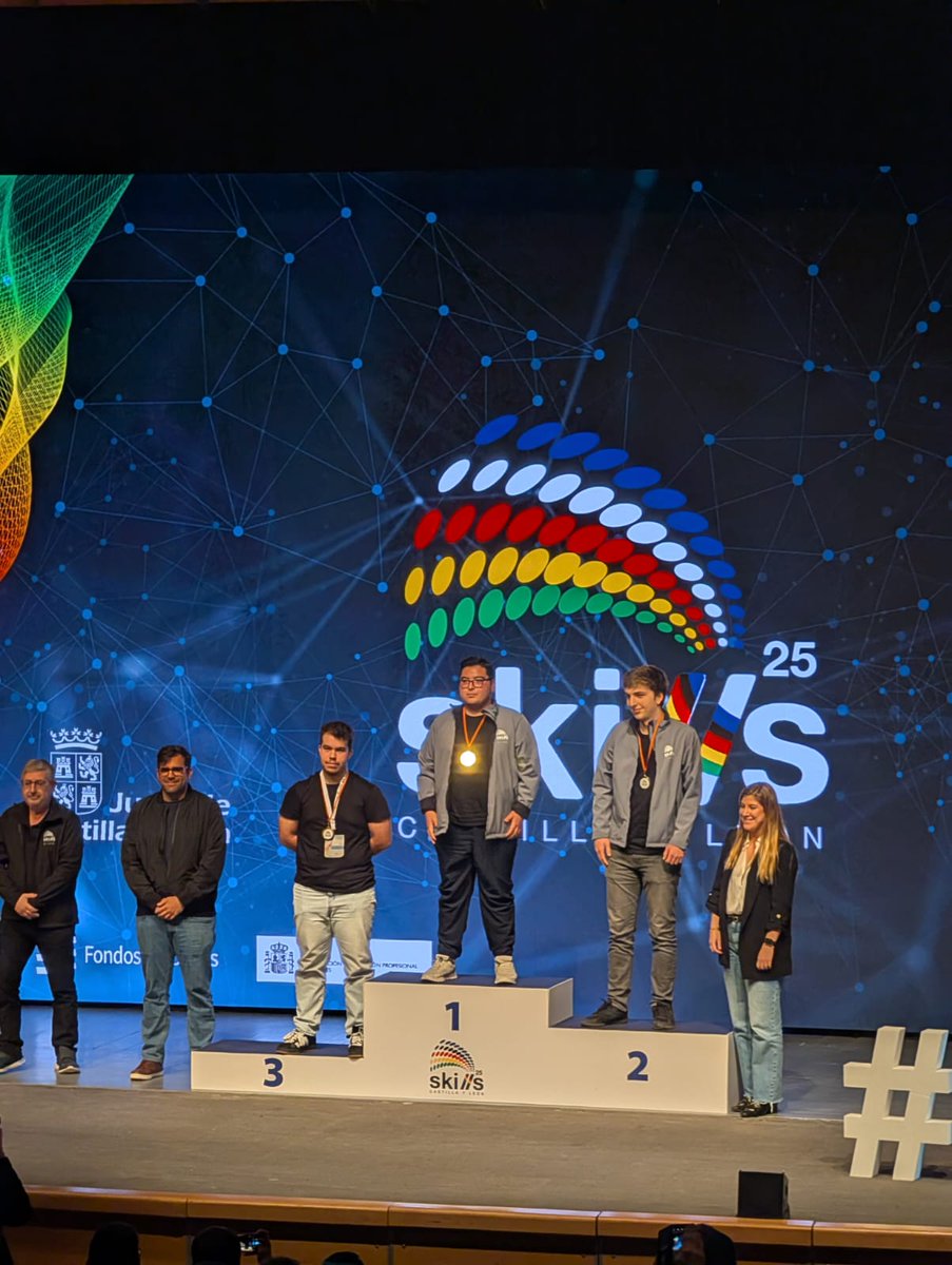 IES Alonso de Madrigal tweet media