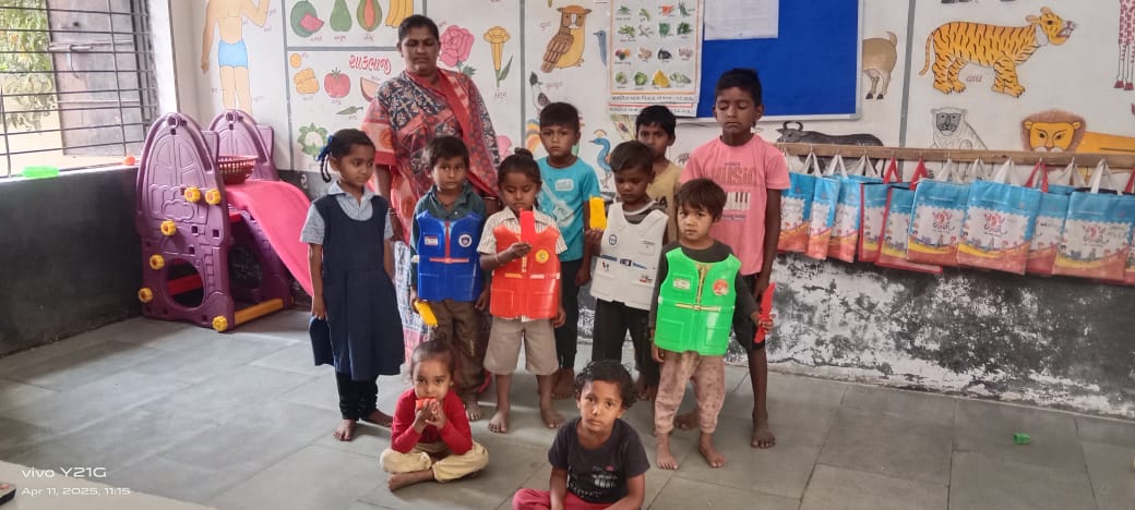 ઘટક વડનગર બાળકોને થીમ મુજબ પ્રવૃતિ 
 બાળકોને કાર્યકરઅને તેડાઘર ના કપડાં પહેરાવીને સમજ આપી.
<a href="/Mehsana/">Mehsana</a>
#ICDS_Mehsana
@Poshan_Mehsana
<a href="/ddo_mehsana/">DDO Mehsana</a>
<a href="/CollectorMeh/">Collector Mehsana</a> 
<a href="/WCDGujarat/">Women & Child Development, Govt of Gujarat</a> <a href="/Rakesh_gujIAS/">Rakesh Shankar</a> 
<a href="/Mam_Vadnagar/">Mamlatdar_Vadnagar</a>
<a href="/TDO_Vadnagar/">TDO VADNAGAR</a>