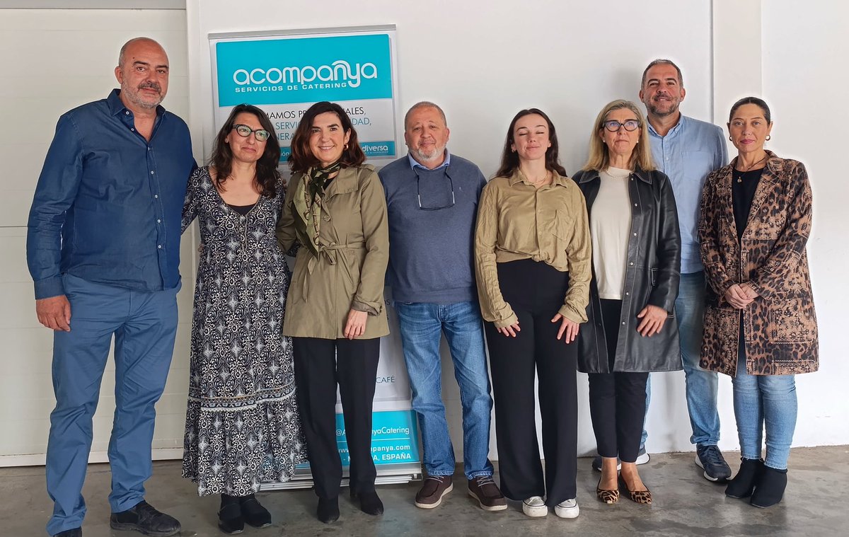 Acompanya_'s tweet photo. Hoy, Rocio Blanco, consejera de @EmpleoJunta de la @AndaluciaJunta, ha visitado las instalaciones de nuestra empresa de inserción sociolaboral @Acompanya_, donde ha presentado la nueva orden de incentivos.
#economíasocial #transformaciónsocial
@Prodiversa https://t.co/eqfw0ldvr3