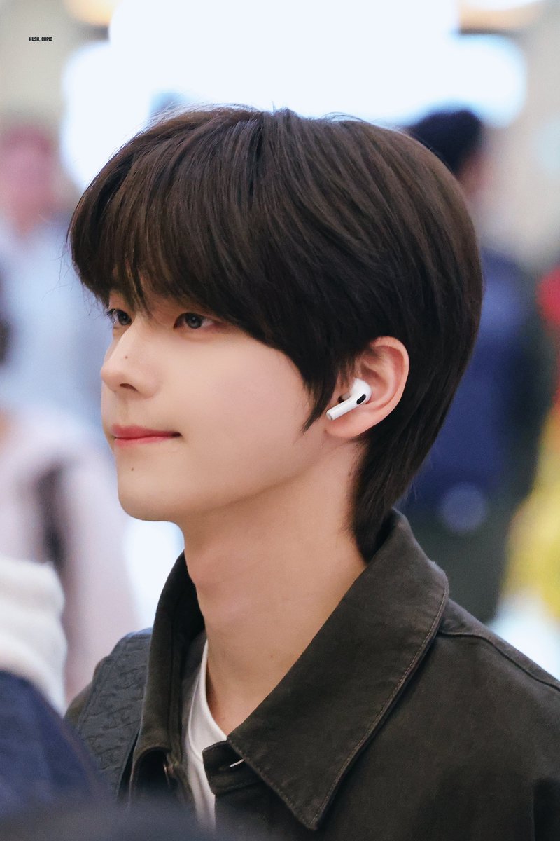 cupid_tws's tweet photo. 250411 GMP HQ

💛

#투어스 #TWS #SHINYU #신유 https://t.co/52wHv8q7As
