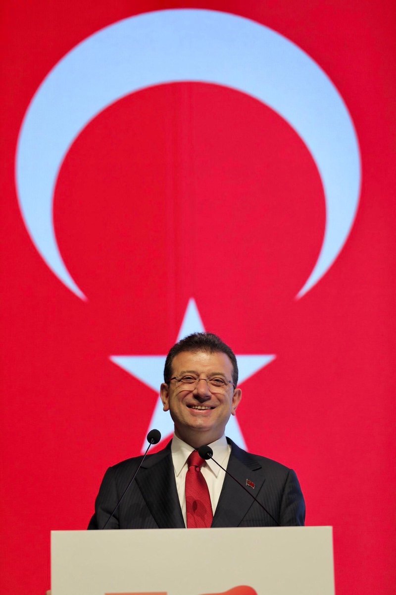 Bana bakan ülkeyi görür, bana bakan Türk Bayrağı'nı görür, bana bakan Mustafa Kemal Atatürk'ü görür. 
Ekrem İmamoğlu