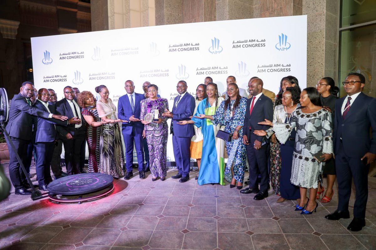 SuminwaJudith's tweet image. J’ai choisi de me rendre aux Émirats Arabes Unis pour participer à l’AIM Congress 2025, un rendez-vous mondial majeur de l’investissement. La RDC y a porté un message fort : un pays en pleine transformation, riche en opportunités et engagé à offrir un cadre sécurisé, stable et…