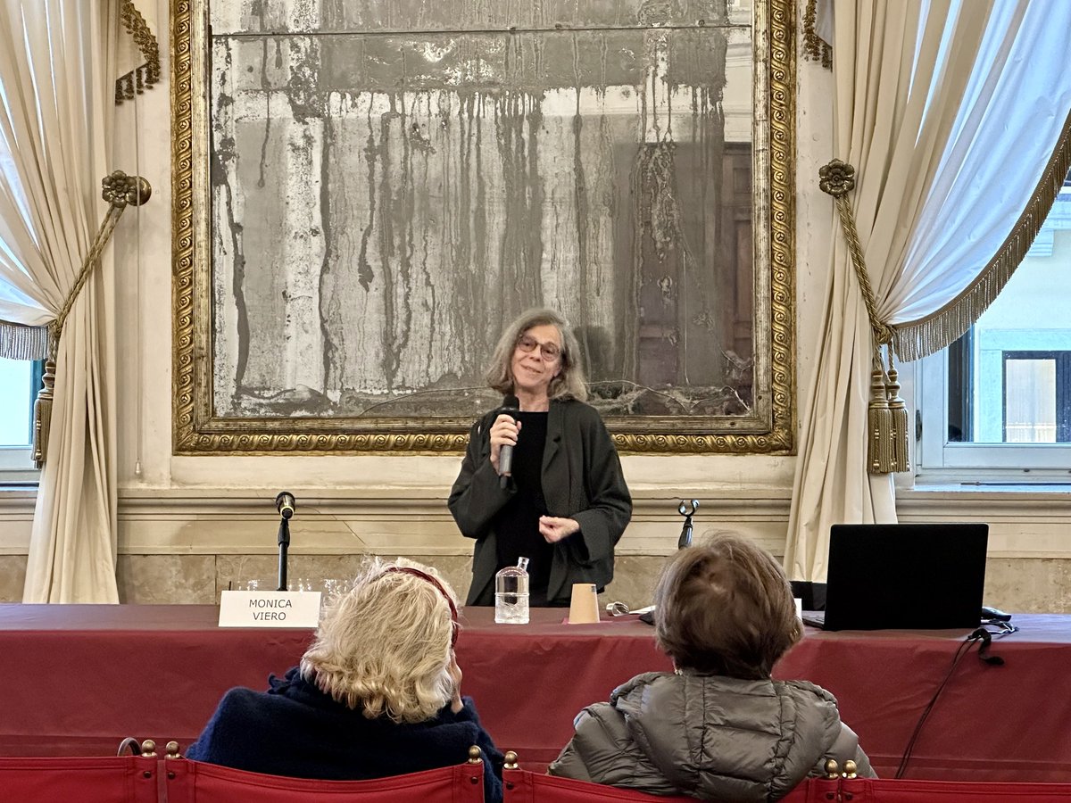 visitmuve_it's tweet photo. ❗Ripartono le conferenze della Biblioteca del @MuseoCorrer 

La Biblioteca del Museo Correr #Venezia inaugura un nuovo ciclo di conferenze dedicate alla storia, alla cultura e al patrimonio veneziano, con il contributo di studiosi e ricercatori di rilievo
I primi due appuntamenti, 16 e 17 aprile
🔸Venezia, il Mediterraneo, il mondo. La Serenissima e i commerci globali nel Settecento. Un nuovo sguardo sulla proiezione oceanica della Serenissima tra commercio globale e strategie navali nel tardo '700

🔸La macchina territoriale. La progettazione della difesa nel Cinquecento veneto. A più di quarant’anni dalla pubblicazione dell’opera di Ennio Concina, una riflessione sull’evoluzione urbana e militare del territorio veneziano

Ingresso su invito. Per informazioni biblioteca.correr@fmcvenezia.it
#visitMUVE