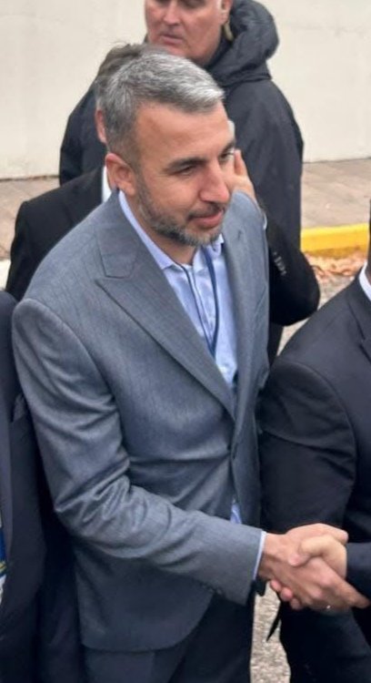 dr_ishaksan's tweet photo. Gerçek CHP zihniyeti birkez daha kendisini Adıyaman Belediye Meclis toplantısında gösterdi.

Her fırsatta " Özgür Basın " söylemlerinden dem vuran  CHP zihniyetinin temsil maskesini dün Adıyaman Belediyemizin, İzmir' den ithal ettiği Belediye Başkan Yardımcısı giymişti.

Adıyaman ' ımızın emektar gazetecilerinden Hacı Gelir' in hem soru sormasını engellemesinden dolayı hemde bu durumu kabul etmeyip itiraz eden, Belediye Meclis Üyesi Kağan Taş' a yapılan saldırıyı esefle kınıyorum.
#adıyamanbelediyesi
@Akparti @RTErdogan @abuyukgumus @KaganTas02