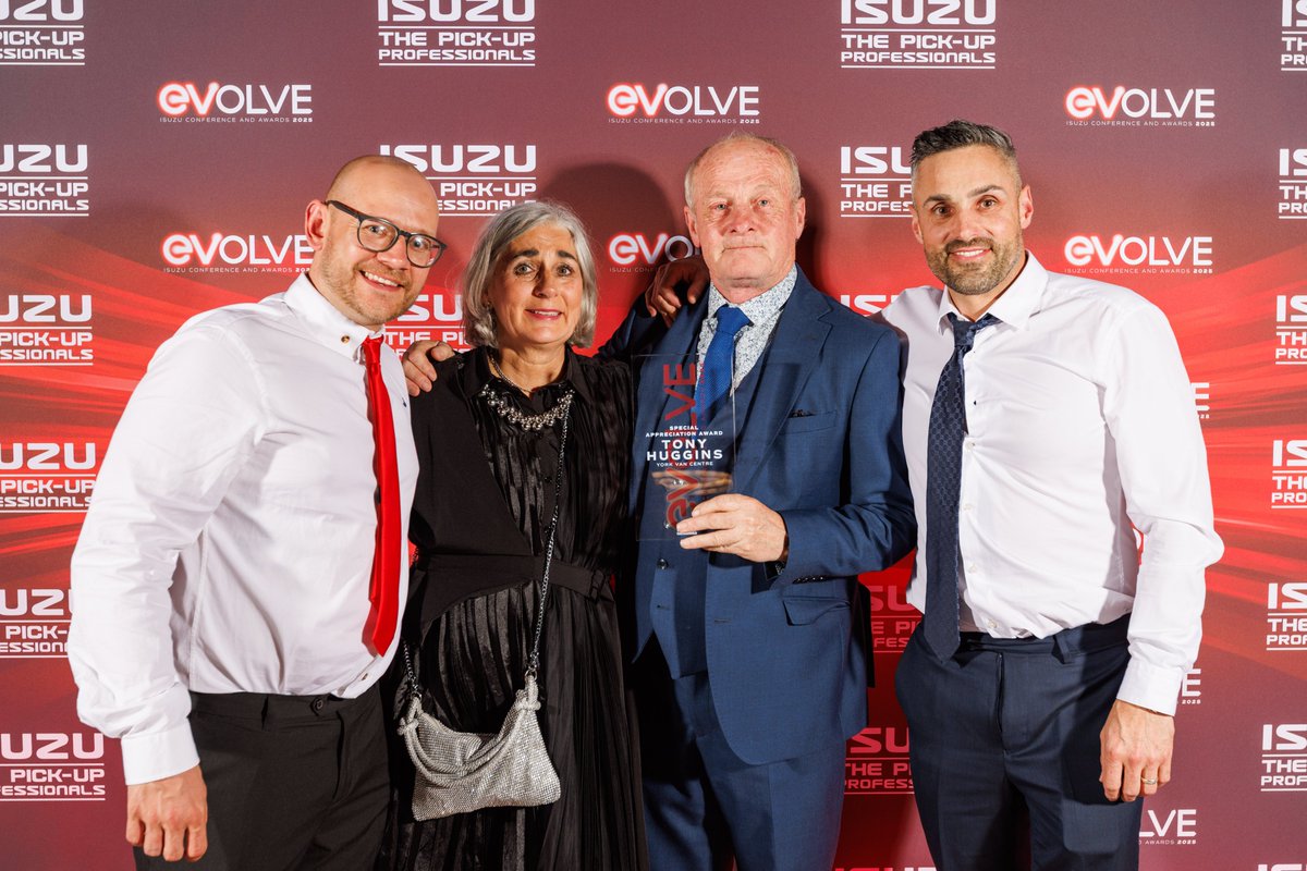 Triple Triumph for York Van Centre at Isuzu UK Dealer Awards 2025 🏆

isuzumedia.co.uk/releases/579

#Isuzu #DMax #DrivenToDo #Dealer #IsuzuDealerAwards #DealerAwards #Evolve