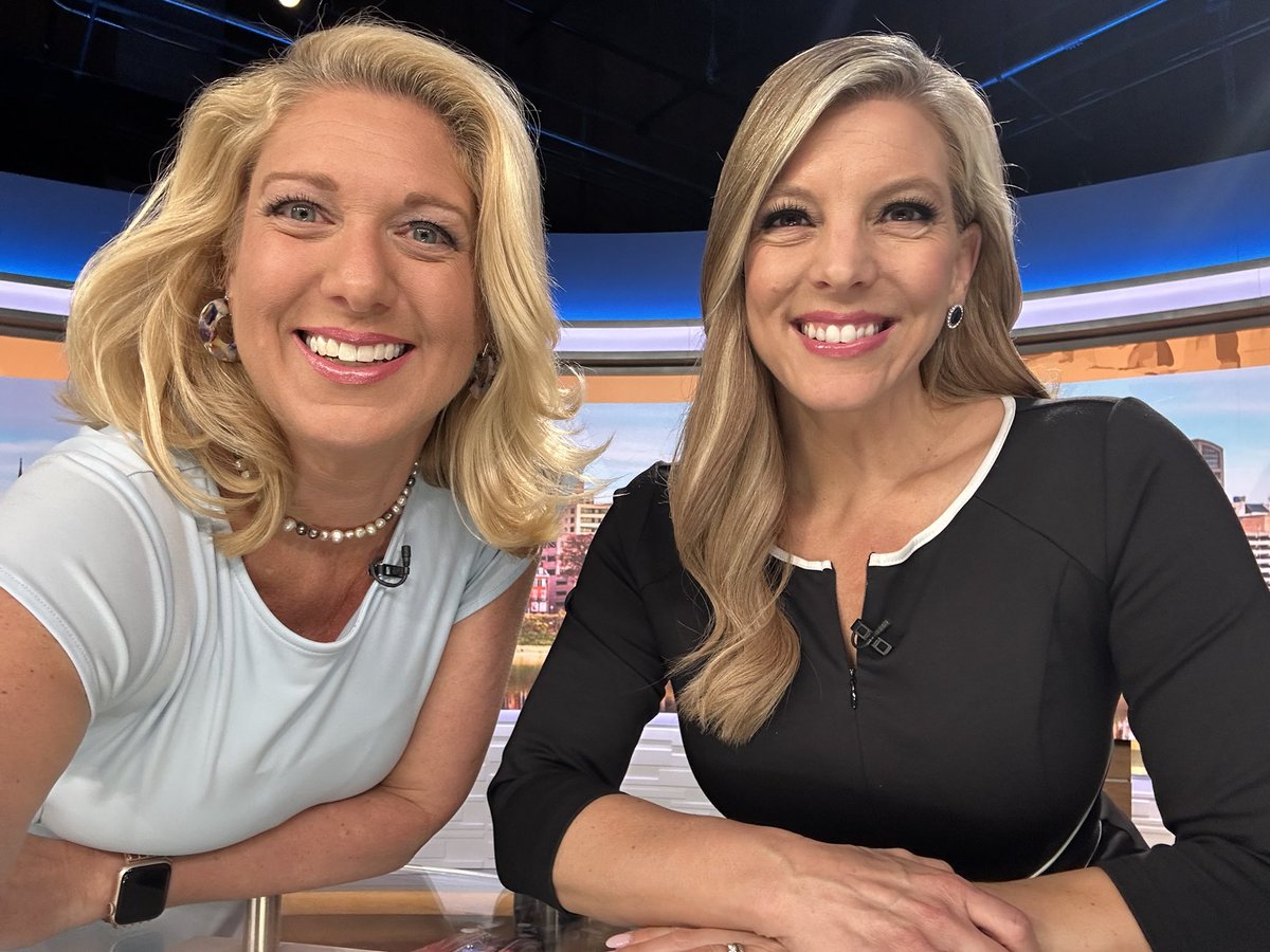 KatelynWGAL's tweet photo. It’s Friday &amp; I get to co-anchor with this wonderful friend!! ❤️ @MeredithWGAL 
Hope you all have a great day! https://t.co/9NKdKyaiHs