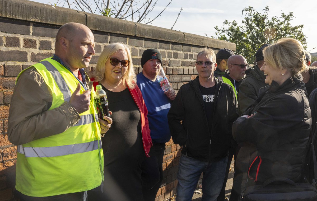Unite - North East, Yorkshire and Humber (@uniteneyh) on Twitter photo 🚨 Strike Action - Veolia
<a href="/UniteSharon/">Sharon Graham</a>: "Veolia could end this dispute tomorrow with the stroke of a pen yet continues to undermine deals, attempt union-busting tactics and break promises to its workers and to the communities in Sheffield it is meant serve.” 🚨 Strike Action - Veolia
<a href="/UniteSharon/">Sharon Graham</a>: "Veolia could end this dispute tomorrow with the stroke of a pen yet continues to undermine deals, attempt union-busting tactics and break promises to its workers and to the communities in Sheffield it is meant serve.”