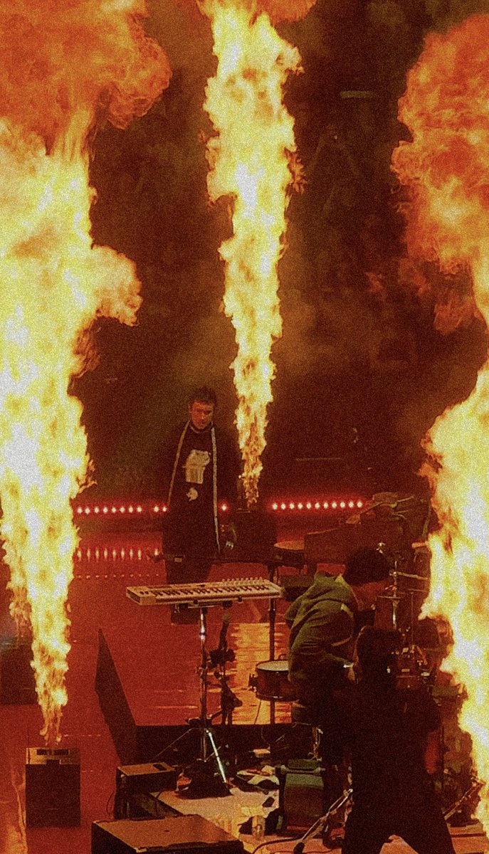 spoookyhailey's tweet photo. .:. can you save my heavydirtysoul? .:. @tylerrjoseph @joshuadun // Hamburg 7.4.25 // https://t.co/8I8tt4nGk8