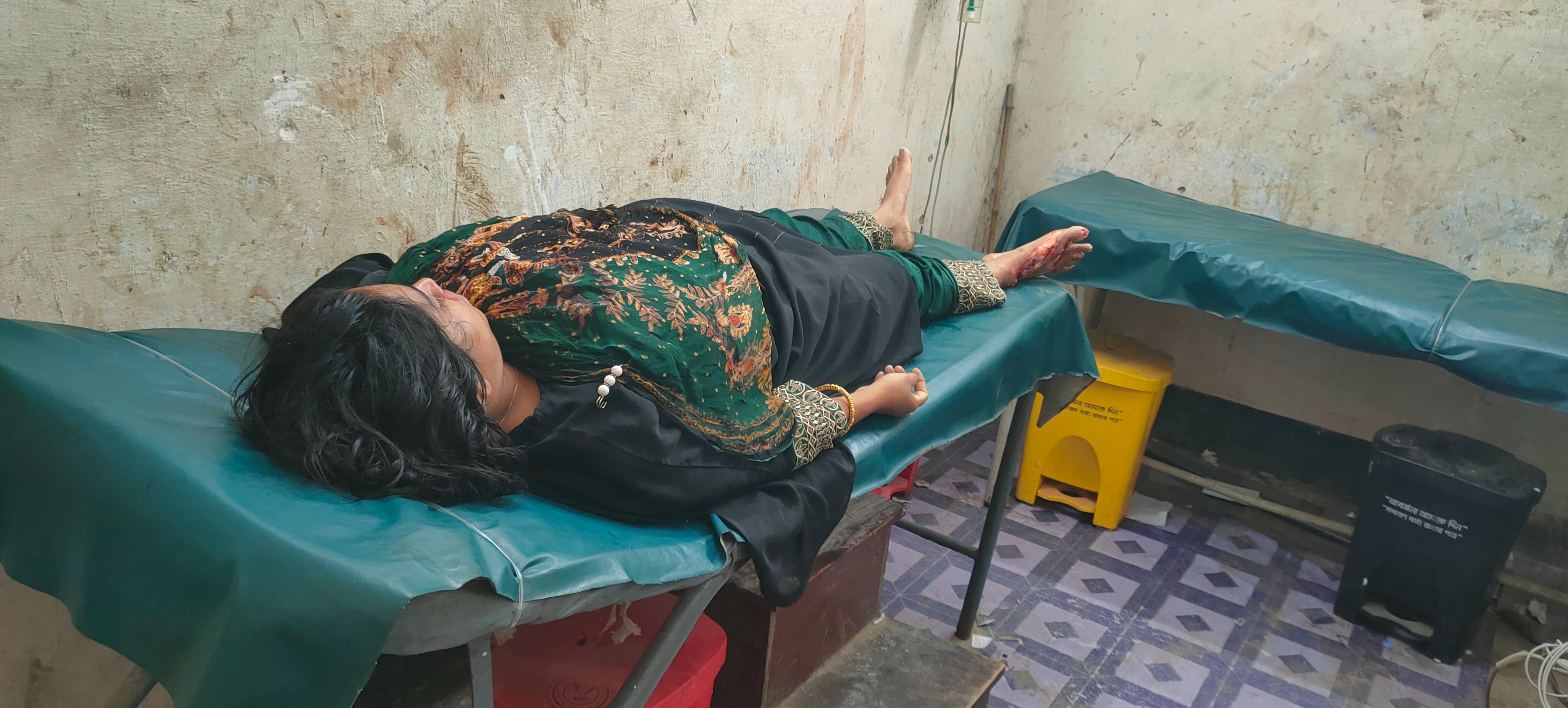 যশোরের শার্শায় পন্যবাহী ট্রাকের ধাক্কায় মটরসাইকেল আরোহী গৃহবধু নিহত