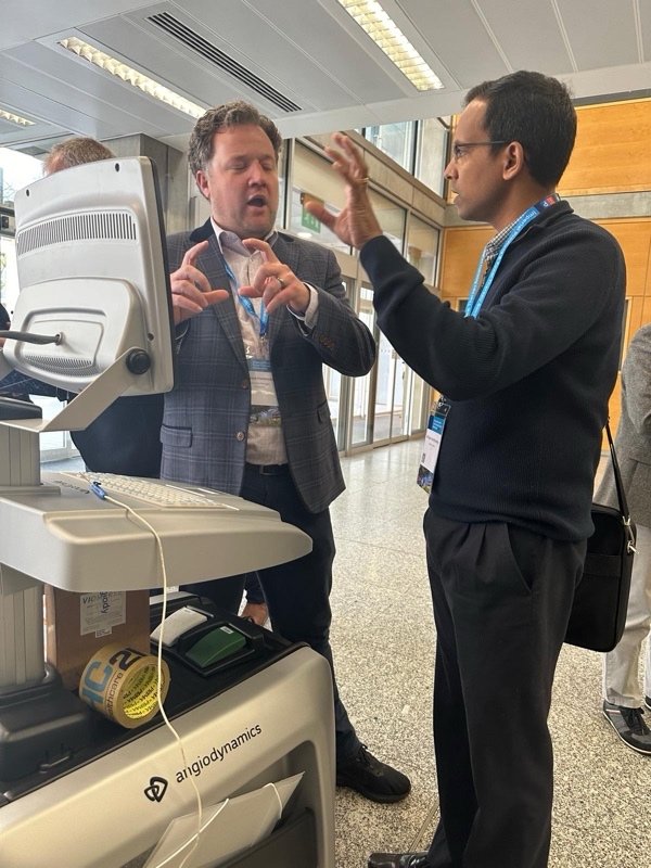 aquilanturology's tweet photo. We are enjoying a great first day at @IP_London and @FocalSociety Prostate Masterclass! It has been fantastic to meet with so many people interested in #NanoKnife. Please pop by the stand to find out more! #IPmasterclass25 #focaltherapy #prostatecancer #prostatediaease #IRE https://t.co/qQAtskWDMl