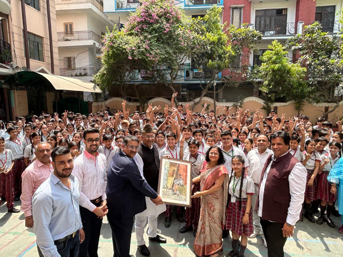 SMPSKhanpur's tweet photo. Honoured to Host a Visionary Leader!  We had the privilege of welcoming Er. Gulam Ali Khatana, Member of Parliament, Rajya Sabha, for an inspiring interaction with our students. @GulamAliKhatana  #GulamAliKhatana #SonaModernPublicSchool #RajyaSabha #InspiringLeadership https://t.co/u2Ztr5eTcR
