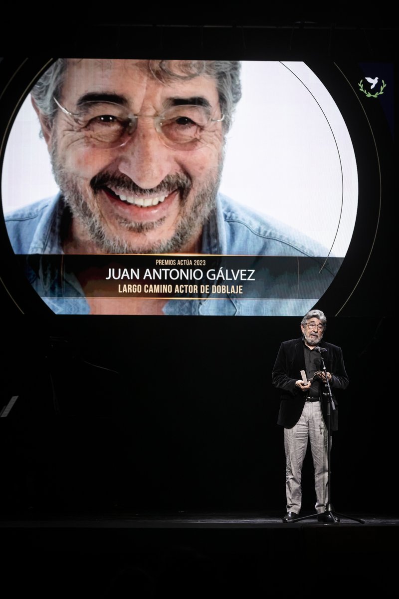 Tristísimos. Nos ha dejado Juan Antonio Gálvez.

En 2023 distinguimos su carrera como actor de voz con el Premio Actúa. Antes había sido censor de cuentas de AISGE.

Su velatorio será a partir de las 16:00 horas de este viernes 11 de abril en el tanatorio de Galapagar (Madrid).