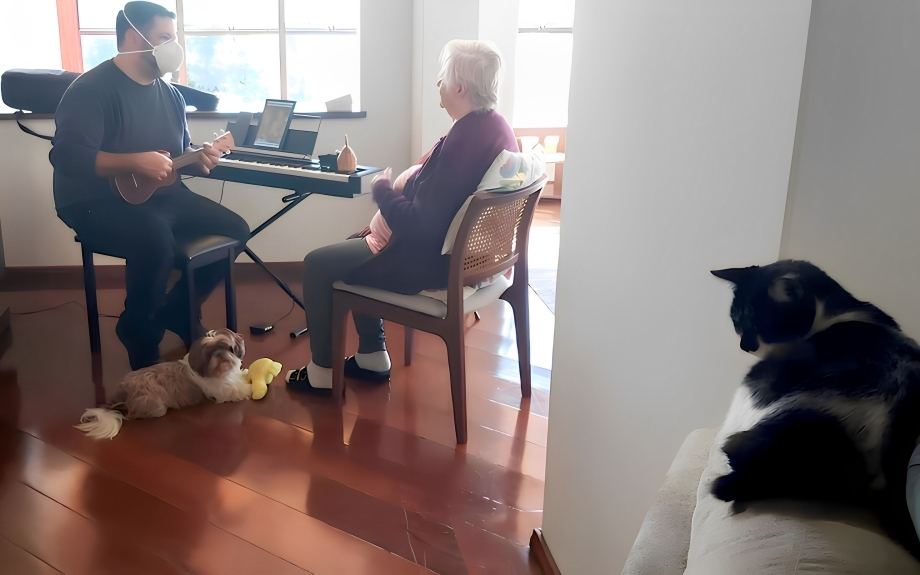 3rd Place Winner – 2025 World #MusicTherapy Week Photo Competition!
🥉 Congrats to Mauro Pereira Amoroso Anastacio Junior (Brazil) for his heartwarming photo “Musical Moments with Four-Legged Friends” (No. 46)!
👉 Full winners: urly.it/31958q
#WMTWeek2025 #3rdPlace #WFMT