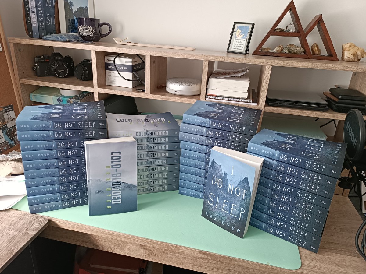 authordexdyer's tweet photo. Some exciting packages arrived today! Head to The Commemoration Hall, Huntingdon, Cambridgeshire on the 4th of May for a signed copy! ✍️

#indieauthor #bookfair #indieauthorcommunity #bookpile #indiebooks #folkhorror #psychological #suspense #fiction https://t.co/5gk5gwDeQg