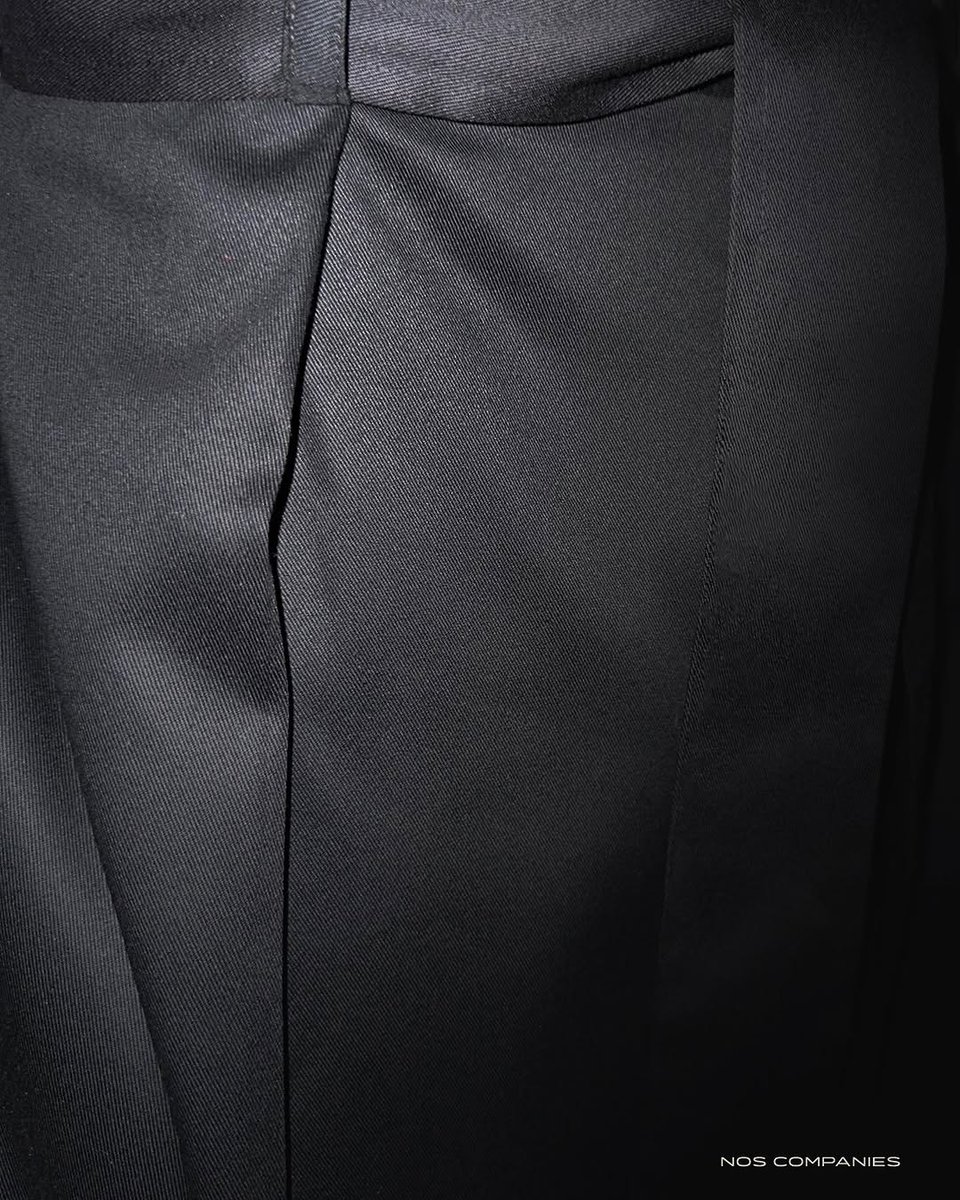 noscompanies's tweet photo. TO SATIATE THE HIGHER SELF.
MAXIMUM TASTE
SWAG SO METAMORPHIC.
TRANSCENDENCE
SPECIFIC AND TAILORED.

FLAG TWILL WEAVE COTTON TROUSERS
- -
With thanks,

Paris - Johannesburg - Bratislava

#noscompanies #divineintervention #resprt2024 #resort2025 #noscompaniesflag #flagtrousers https://t.co/EF3s8z4T0J