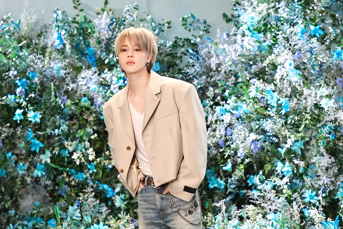 OneilyMusic's tweet photo. Jimin's "Who" becomes his third music video to exceed 100 million views on YouTube. https://t.co/0HBrTE6rMu