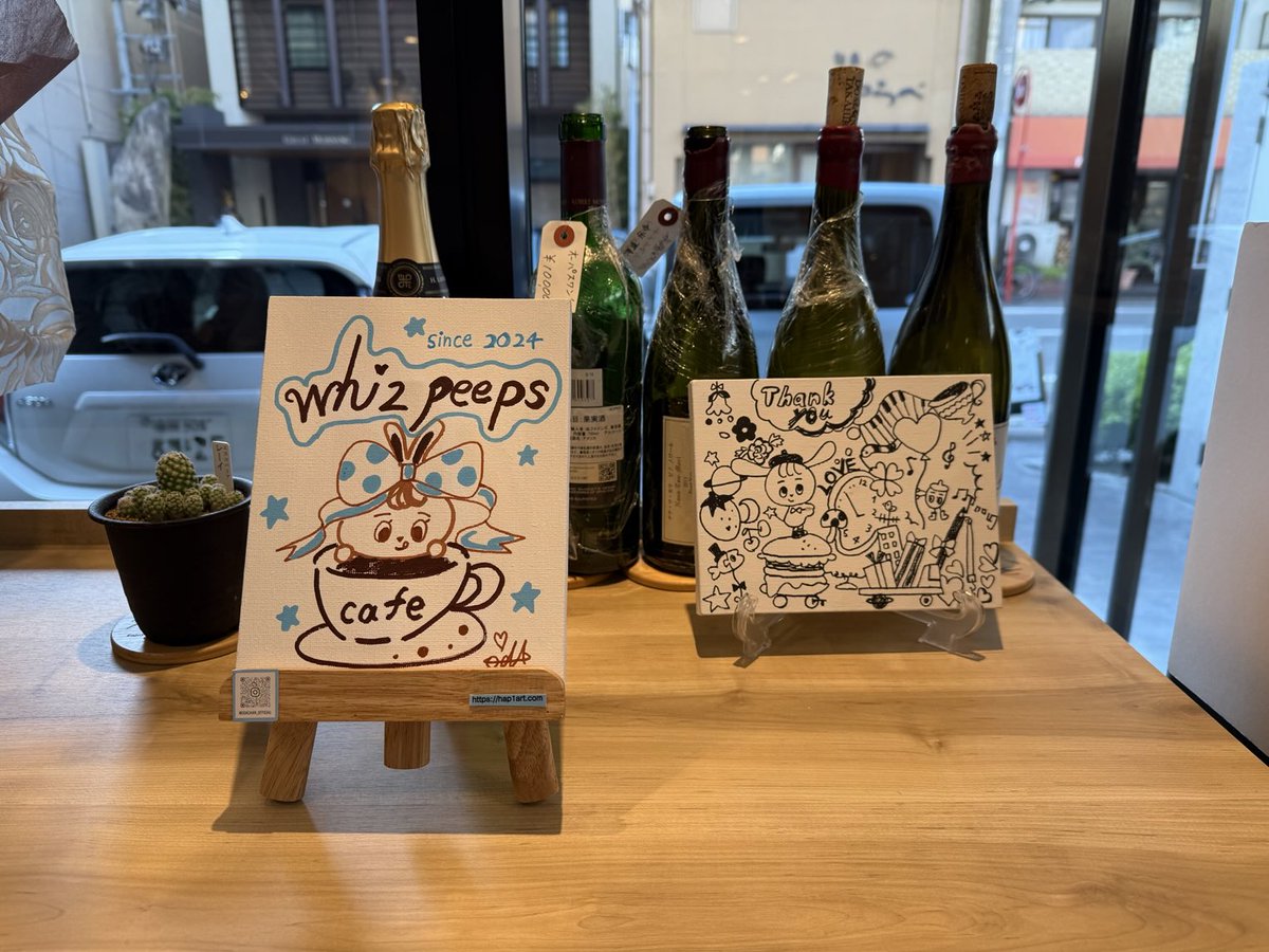 deepspacediverz's tweet photo. 昨年の年末以来、2度目まして
居心地のいい空間がアップしてます🎵
お店の方に #小田彩加 さん作品の向きを
整えていただきました🖼️
博多へお越しの際はぜひお立ち寄り下さい
#whizpeeps #cafee https://t.co/R9dljLaAlk