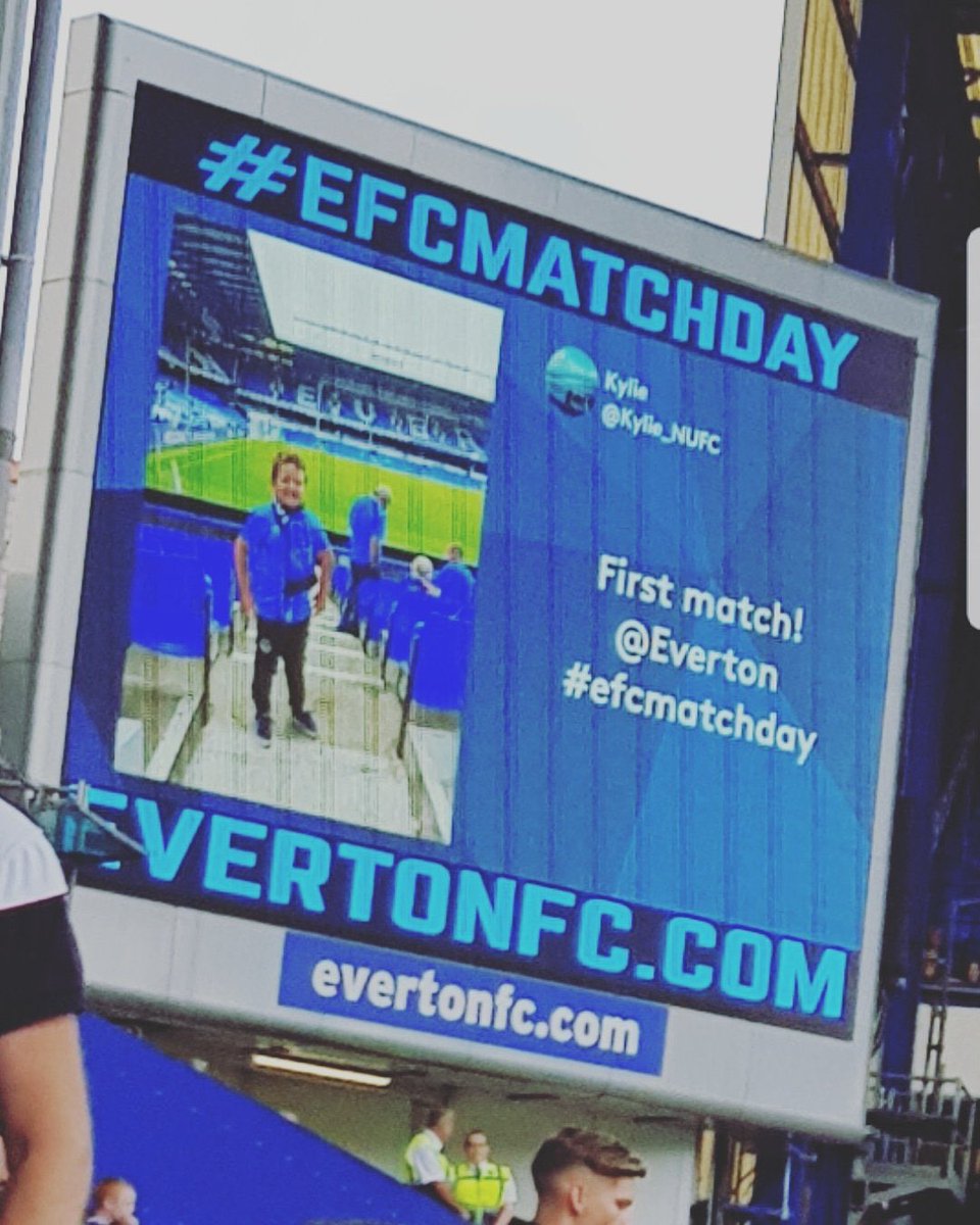 7 years ago Isaac went to Goodison for the first time, and the rest his history. It was a friendly against <a href="/valenciacf_en/">Valencia CF</a> and  <a href="/richarlison97/">Richarlison Andrade</a>’s first game. Tonight will be his last time at Goodison as he participates in the Junior Sleepout for <a href="/EITC/">Everton in the Community</a> - a very strange feeling. #efc