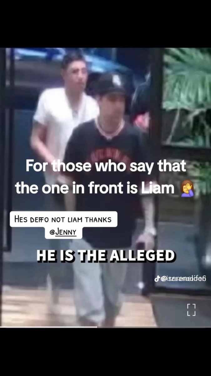 MrsAngelika10's tweet photo. #CasaSur First they said cameras didn't work that day...then we had many blurred, bad quality pix with "Liam", but that's not Liam Payne!The real Liam in the "icecream" t-shirt and this fake one from the hotel on the left...#JusticeForLiam @FiscalesGobAr https://t.co/Oe62BtsVEG
