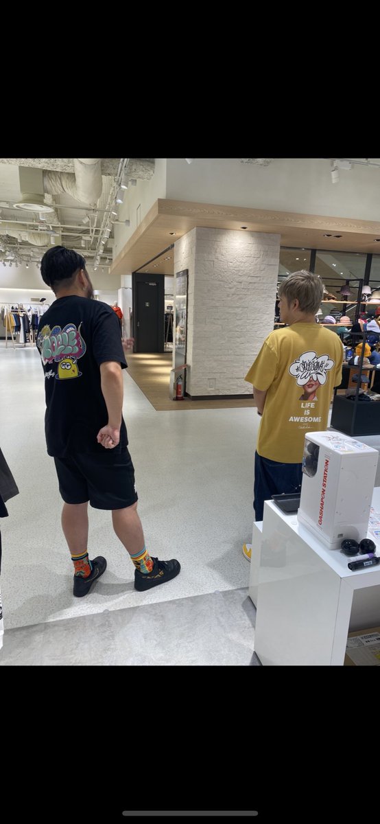 mats4004544's tweet photo. 〈次回 ポップアップショップの告知〉
5/1〜7
松坂屋名古屋店南館3階で開催が決定!
アーティスト仲間のYOICHIROくん、MOYAくんと一緒だよ。
お楽しみにー♫
#YOICHIRO
#MOYA
#まつやまたかし https://t.co/4bmgOMpElE